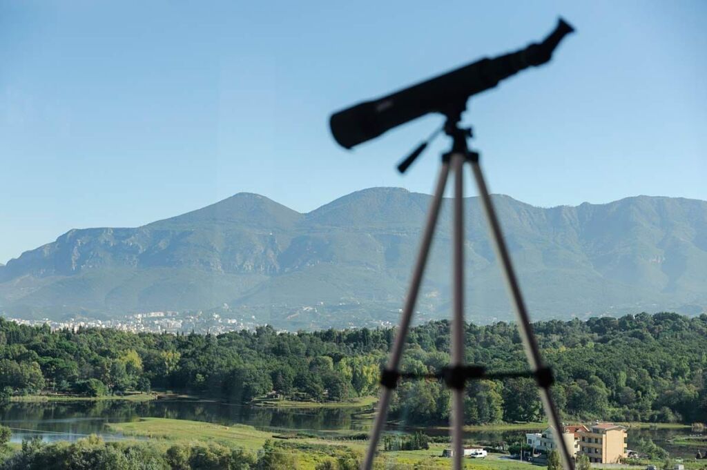 Shitet Penthouse Luksoz 2+1+2 tek Liqeni i Thatë! 💰 Çmimi: 650,000 €