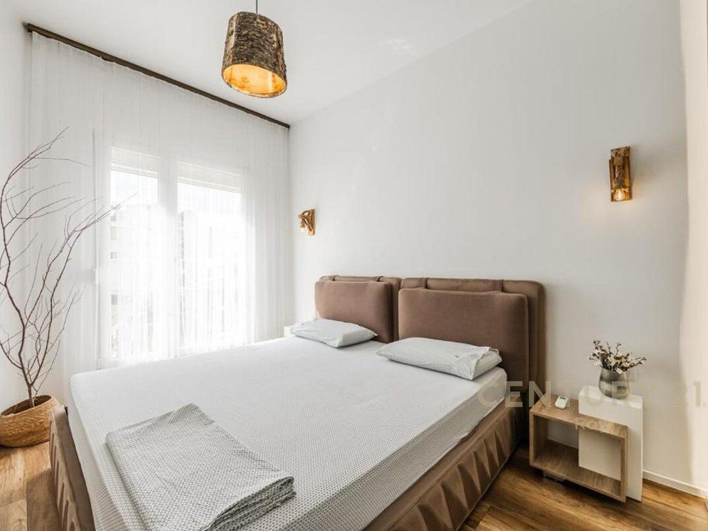 Apartament luksoz 2+1 Me Qira në Qendrën e Durrësit - 650€ | 70 m²