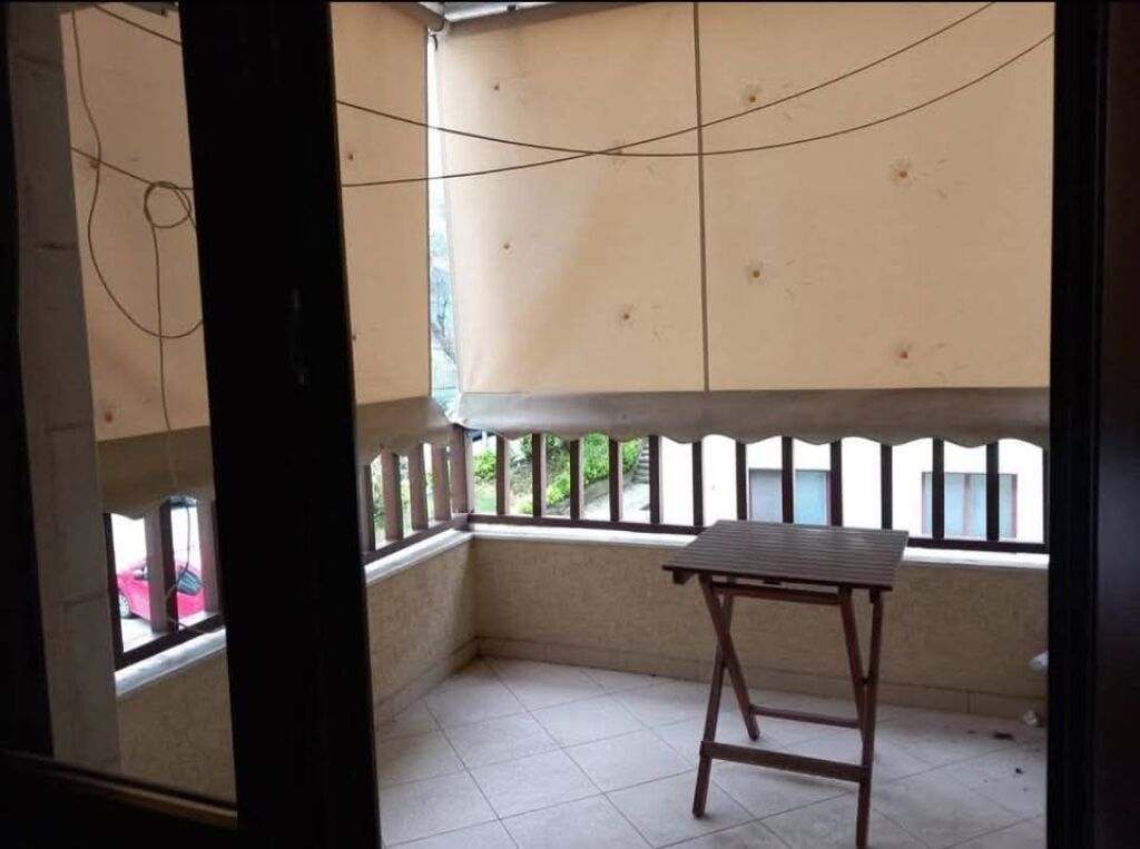 SHITET APARTAMENT 2+1+2 Banjo+2 Ballkone    Adresa: KOPSHTI BOTANIK (TEK XHAMIA), TIRANE