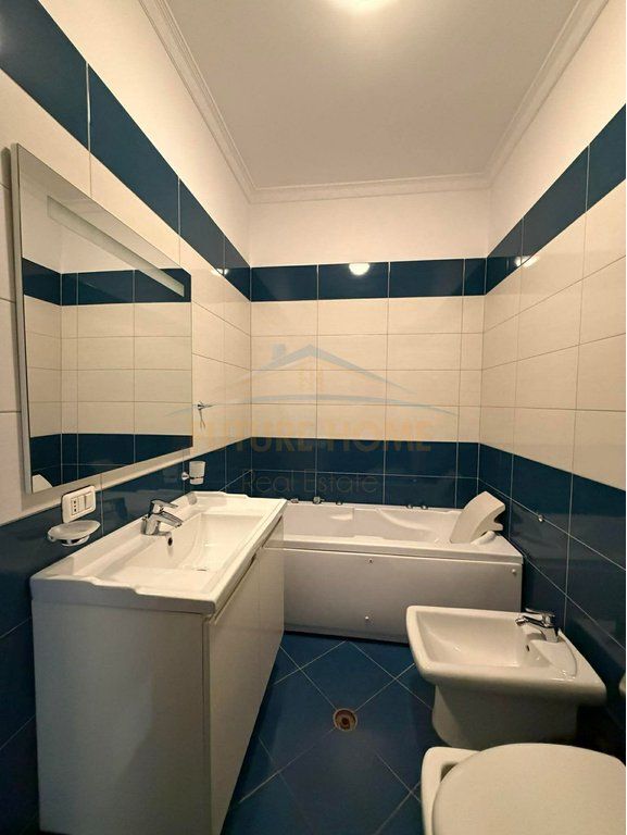 Qera, Apartament 2+1+2, Unaza e Re