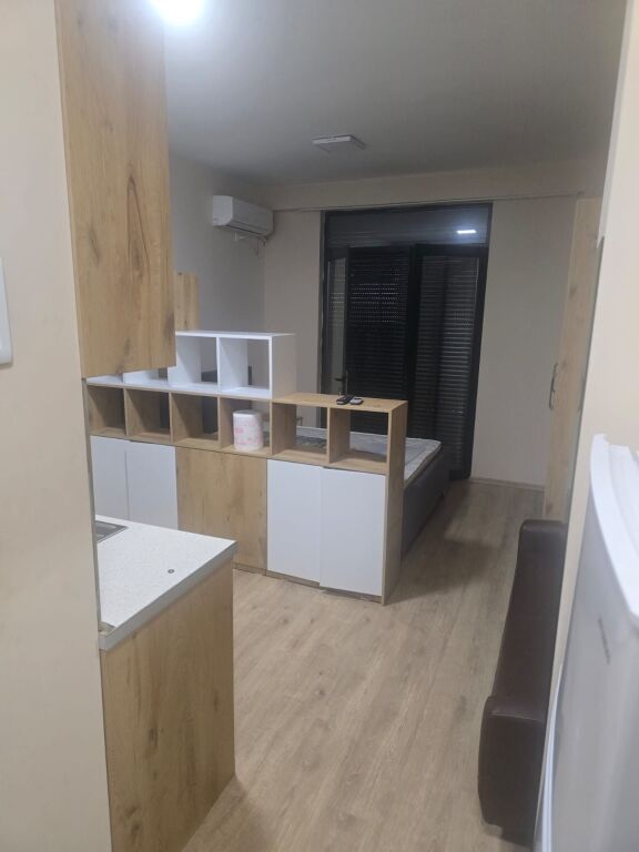 Super ap gazoniere tek kodra e diellit ( bill klimton )