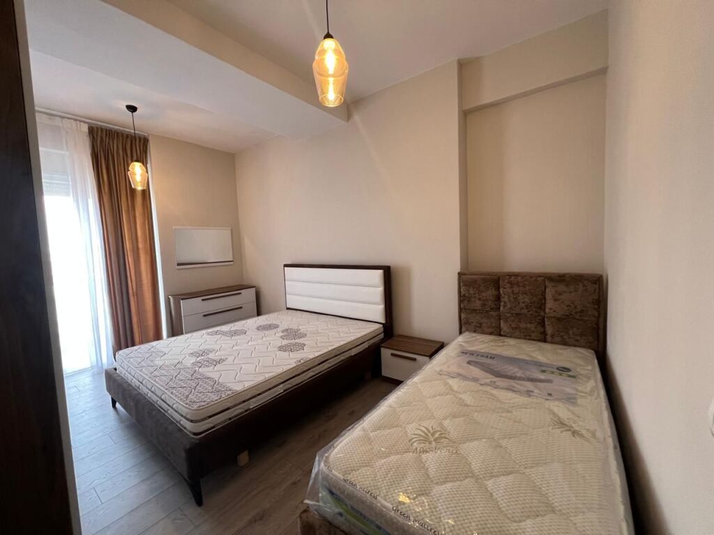 AFFITTASI APPARTAMENTO 1+1 +  POSTO AUTO