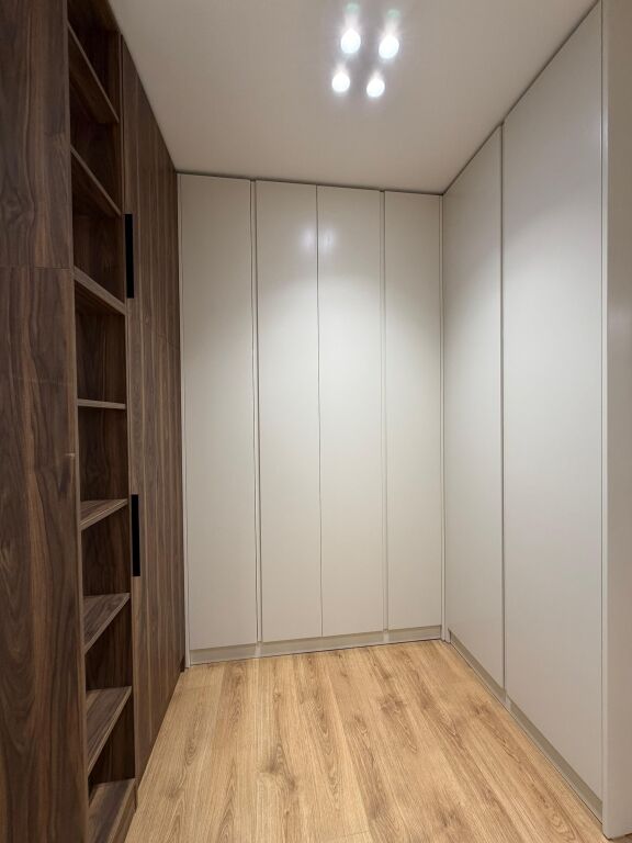 APARTAMENT LUKSOZ 2+1 ME VERANDE PER QERA TEK LIQENI THATE