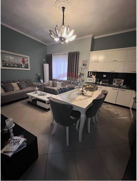 Appartamento - In Vendita  Astir  Via Teodor Keko, Tirana