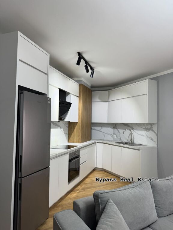 Apartament 1+1 me qira ne Kompleskin Delijorgji