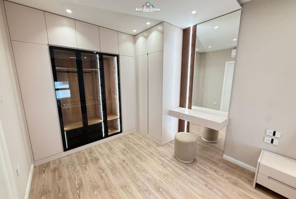 Appartamento In Affitto 2+1+ Posto Auto A Porcelan (ID B2201773) Tirana