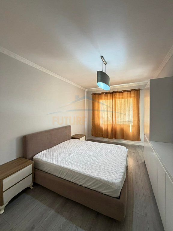 Qera, Apartament 2+1+2, Unaza e Re