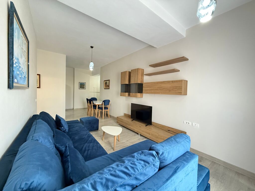Modern 1+1 apartment in Xhamllik!