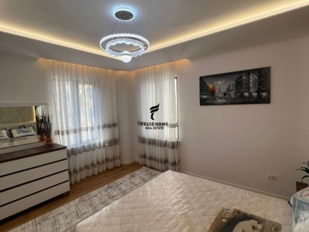 SHITET APARTAMENT 2+1+2 RRUGA E KAVAJES 265.000 EURO FH-67471