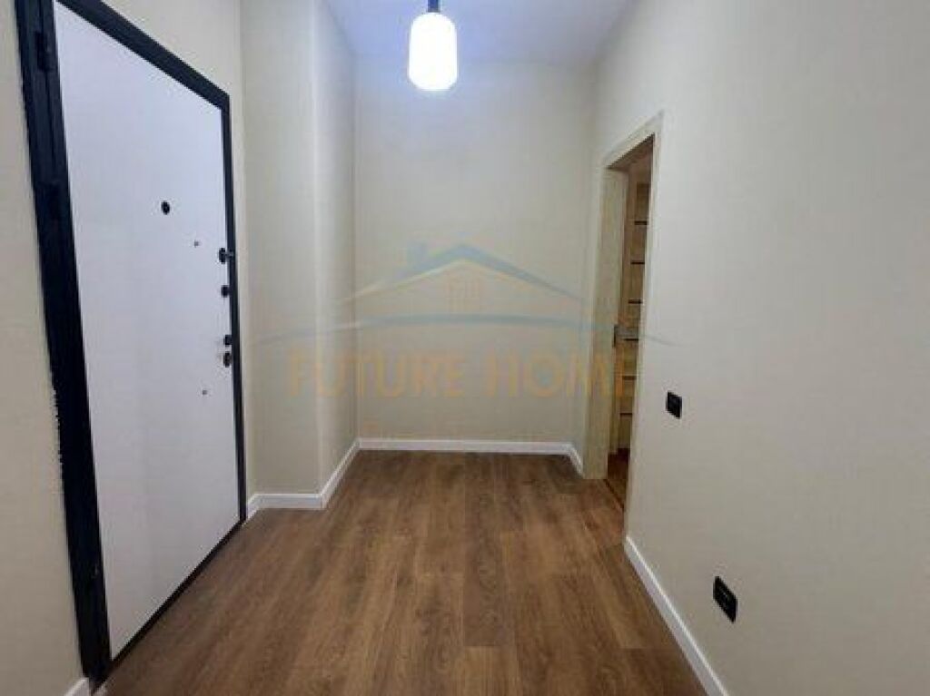 Shitet,Apartament 1+1, Kompleksi Colombo,Oxhaku