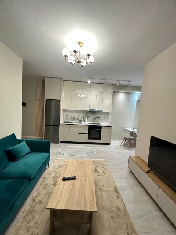 Jepet me qira 1+1 Astir te Bar Famed 450€