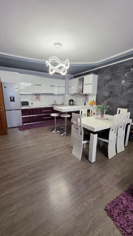 MISTO MAME_LUX_SHITET 2+1