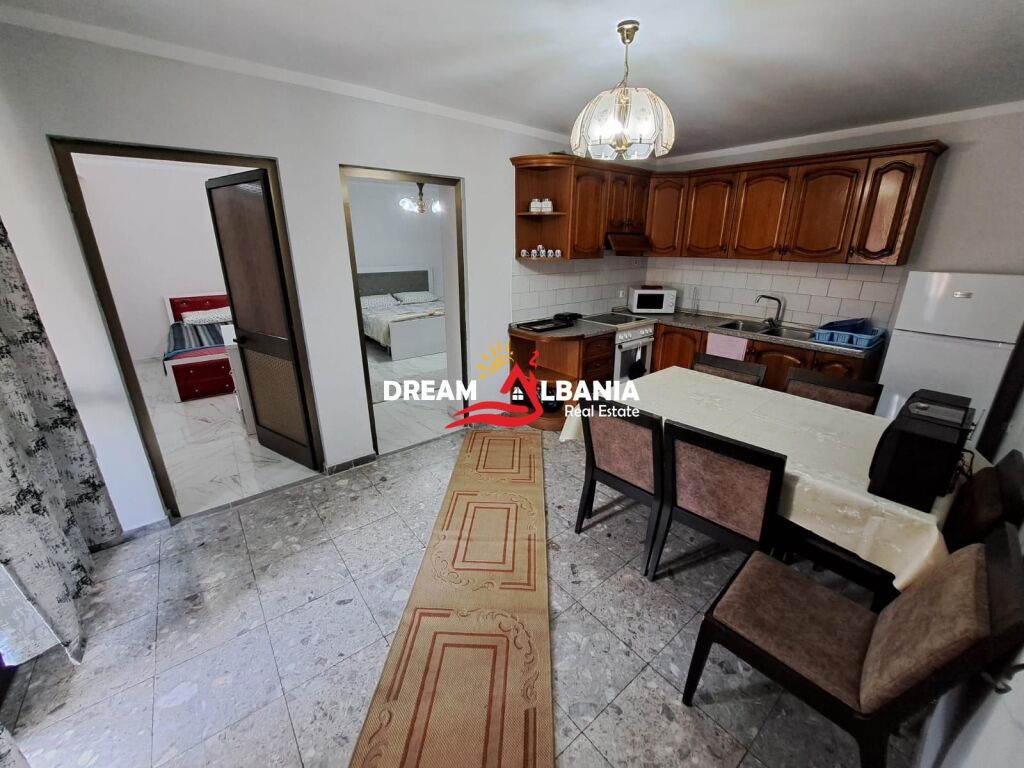 Appartamento 2+1 in affitto in Via Fortuzi vicino alla Scuola Jeronim De Rada a Tirana (ID 4239045 )