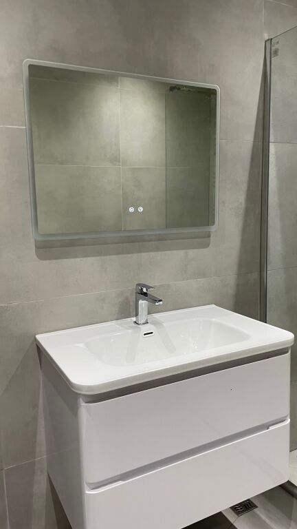 21 Dicembre vicino al Centro, si affitta un nuovo appartamento 2+1, nuovo, mai abitato, in un edificio nuovo!