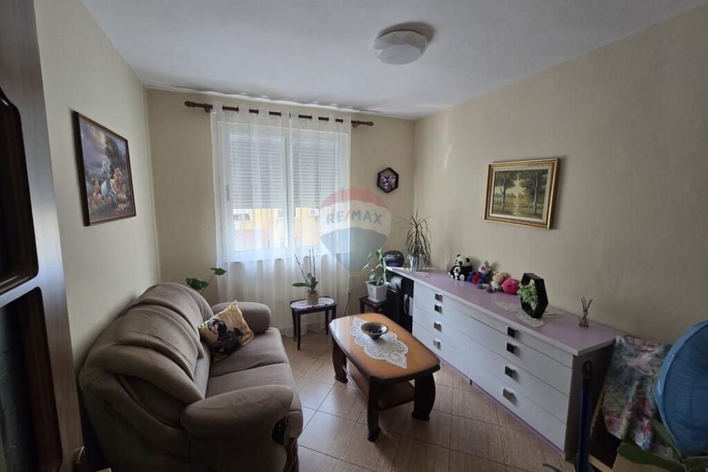 Apartament Për Shitje  ne Bllok Rruga Abdyl Frashëri, Tiranë