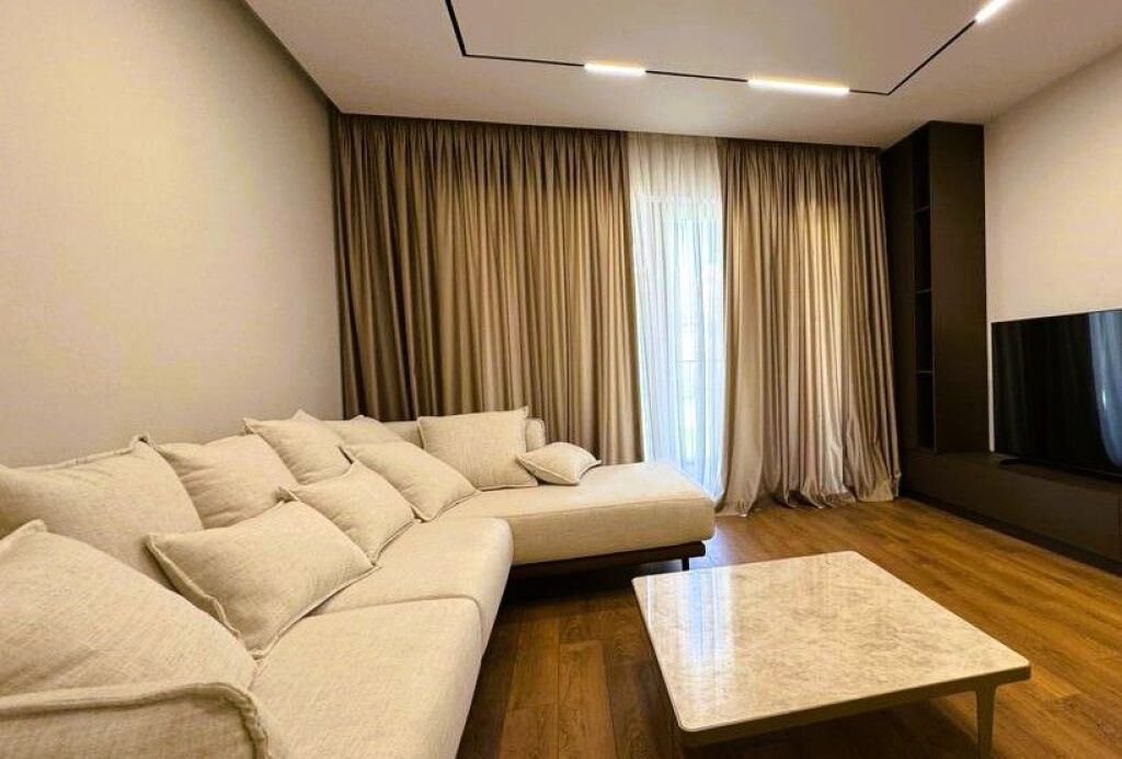 JEPET ME QIRA APARTAMENT 2+1+2 ME POST PARKIMI TEK KODRA E DIELLIT !