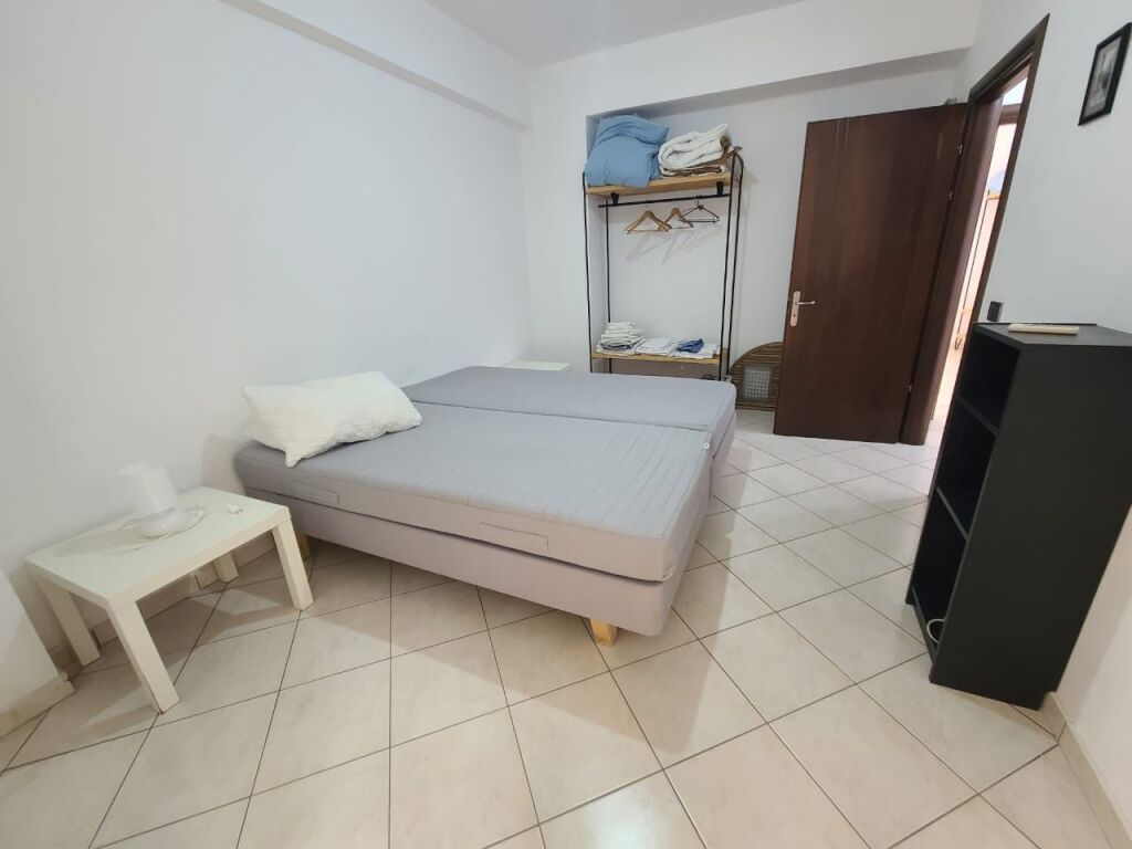 Shitet apartament 2+1 ne Sarande.