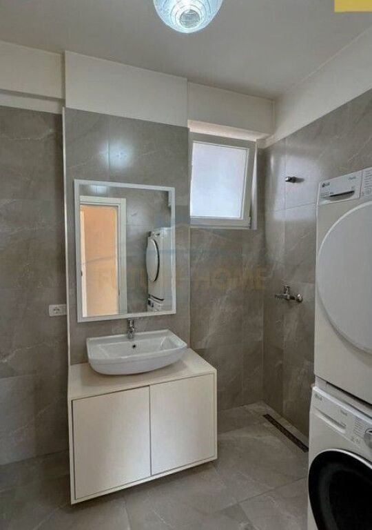 Shitet, Apartament 2+1+2, Liqeni i Thatë,Tiranë