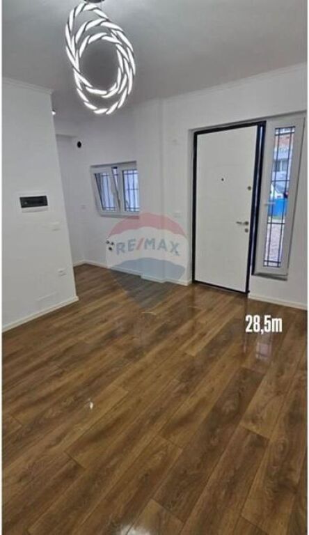 Shiten 2 garsoniere, Vasil Shanto