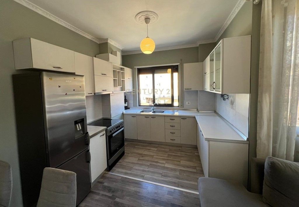 Appartamento 2+1+2 in affitto presso il Mercato Elettrico