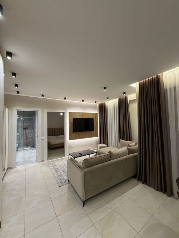 Jepet me qira 1+1+parkim MYSLYM SHYRI 850€