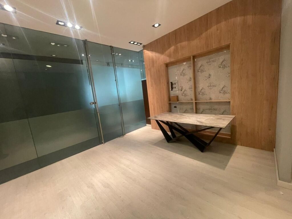 Ufficio in affitto a Bllok