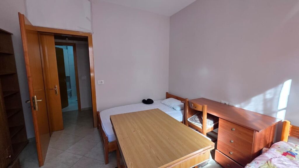 affittasi appartamento 2+1, Yzberisht