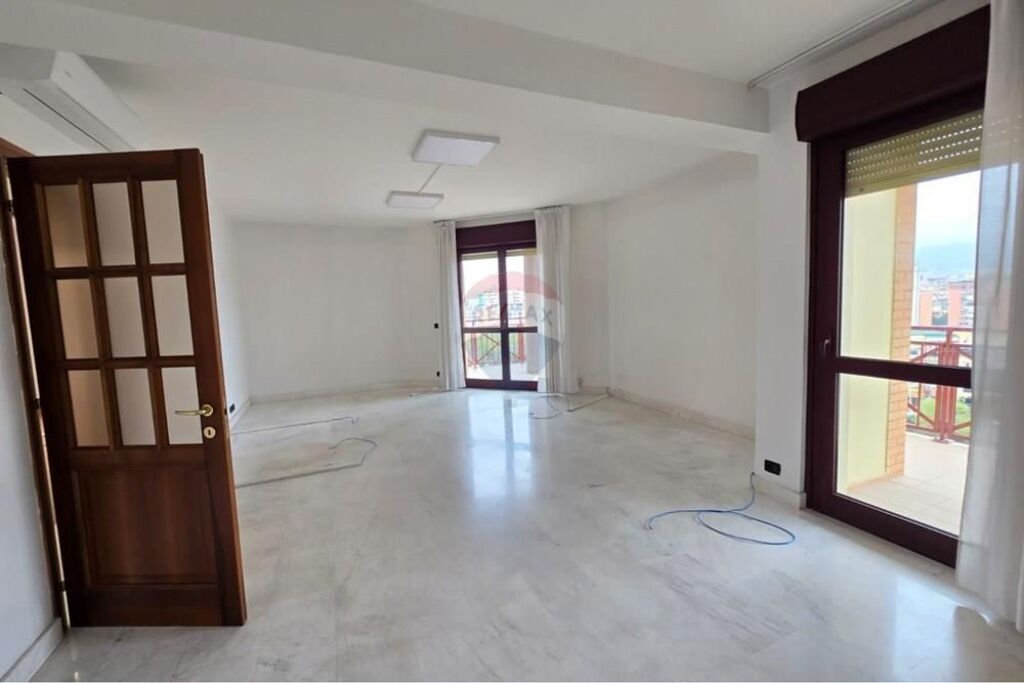 Affitto - Ufficio nel centro di Tirana