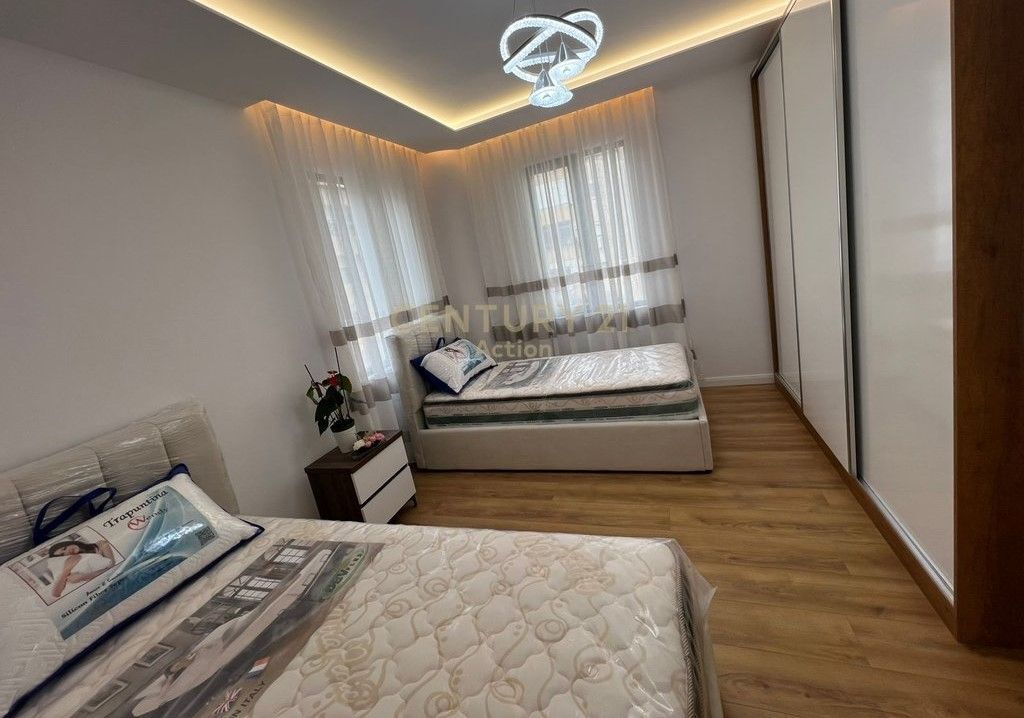 Apartment 2+1 for sale at the Palace with Arrow