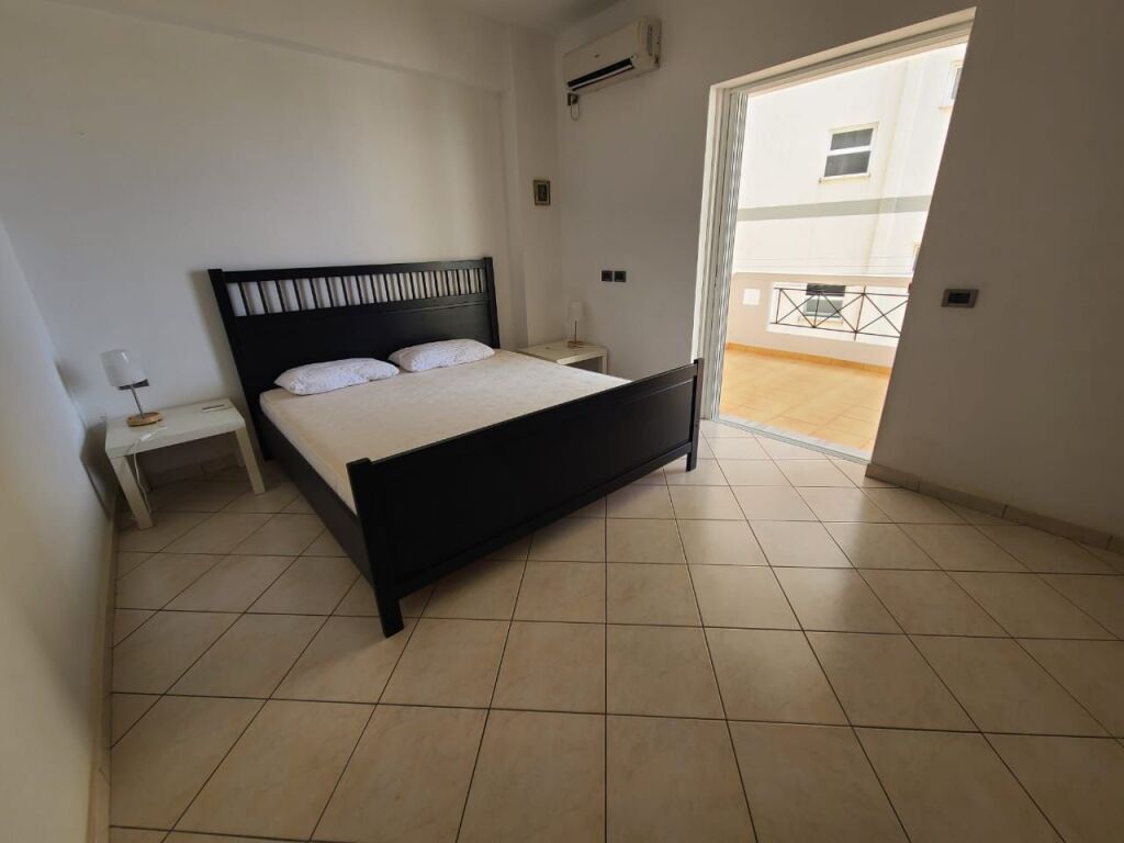 Shitet apartament 2+1 ne Sarande.