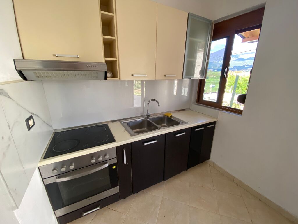 🏠 Jepet Hyrje Private 1+1 me Qera pranë Rezidencës Kaimi, Ali Dem, Tiranë
