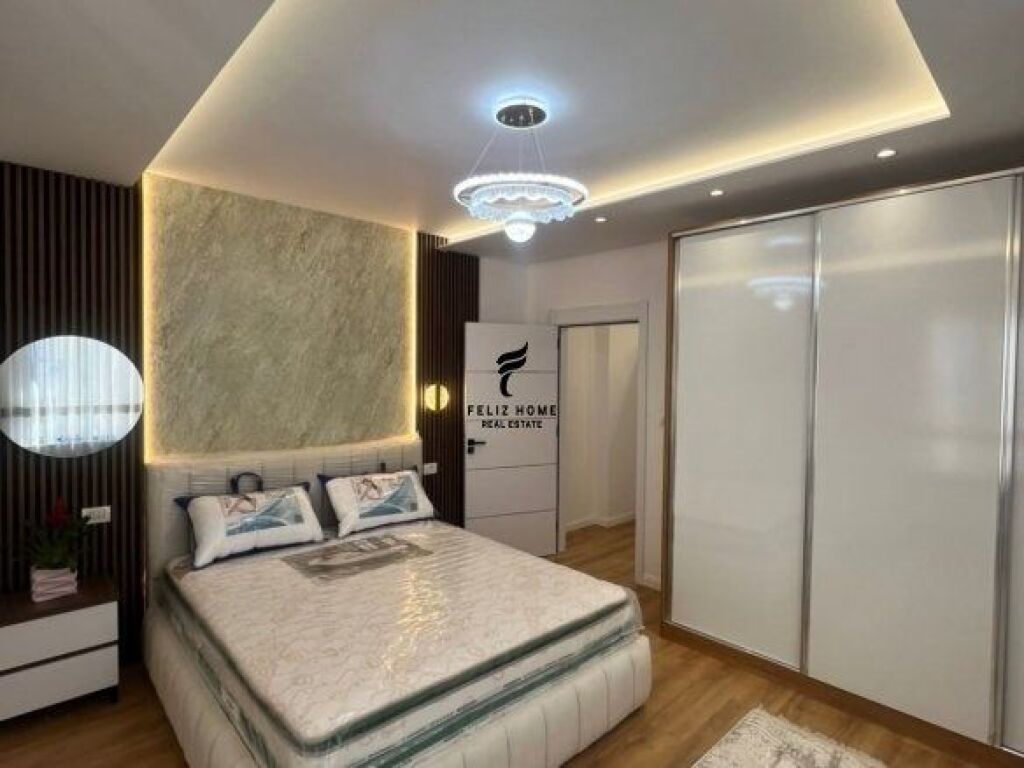 SHITET APARTAMENT 2+1+2 RRUGA E KAVAJES 265.000 EURO FH-67471