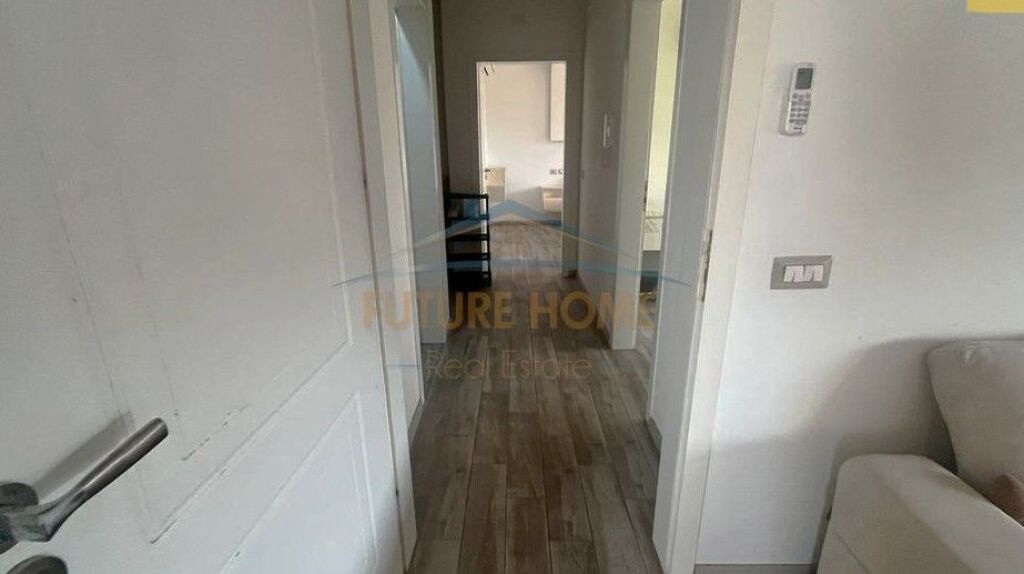 Shitet, Apartament 2+1+2, Unaza e Re.