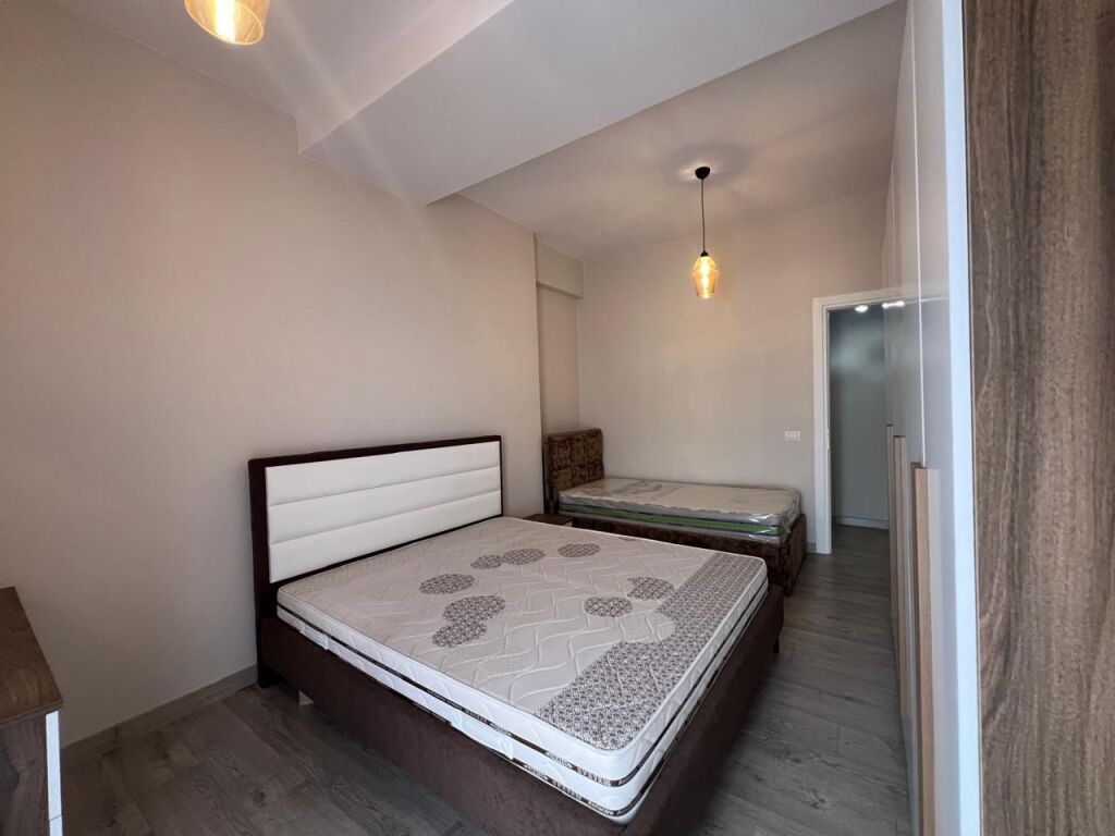 AFFITTASI APPARTAMENTO 1+1 +  POSTO AUTO