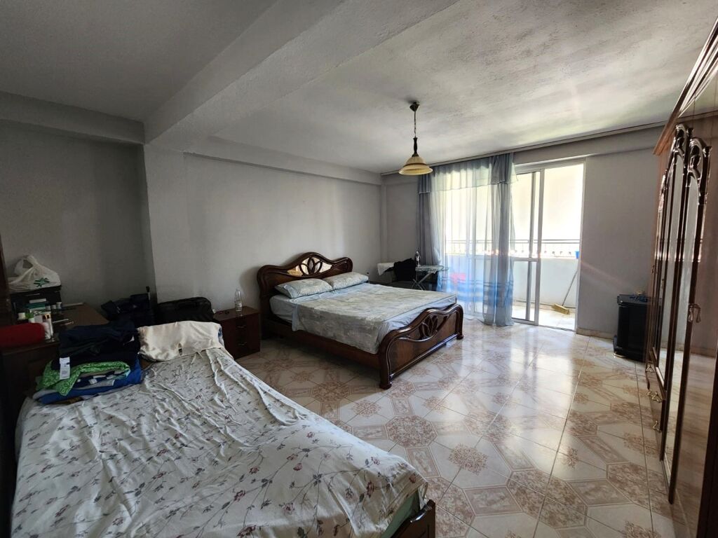 Shitet apartament 2+1+2 tualete+Depo prane Maternitetit te Ri!