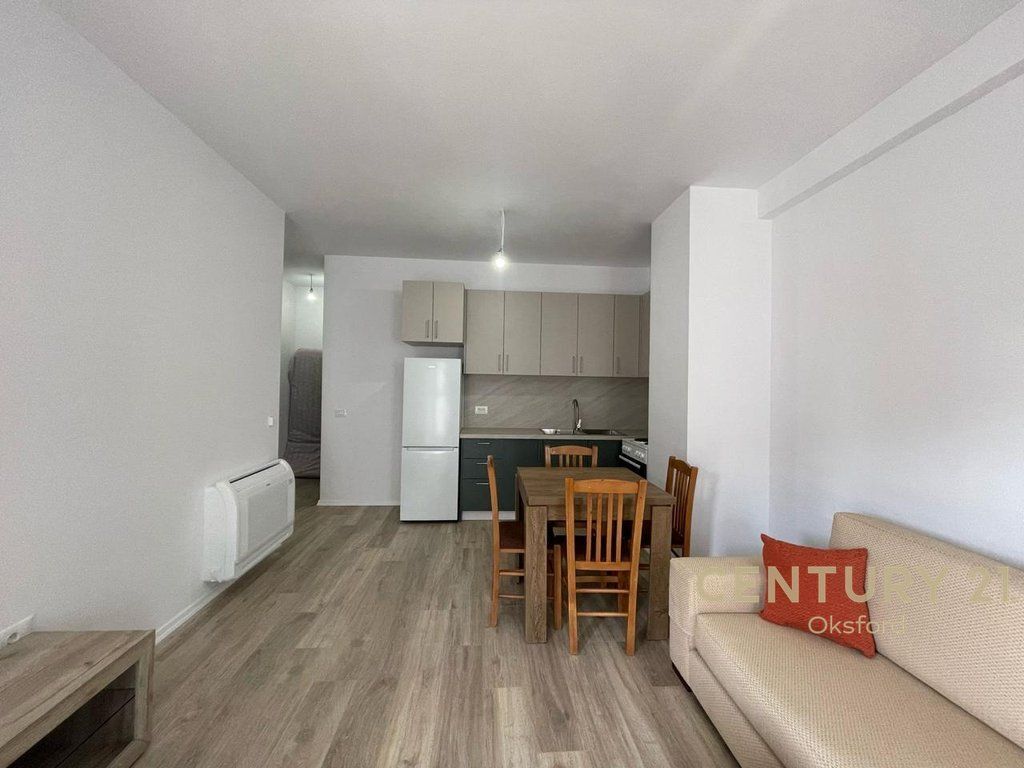 APARTAMENT 2+1+2 ME POST PARKIMI PER QIRA TE UNIVERS CITY 400 € /Muaj