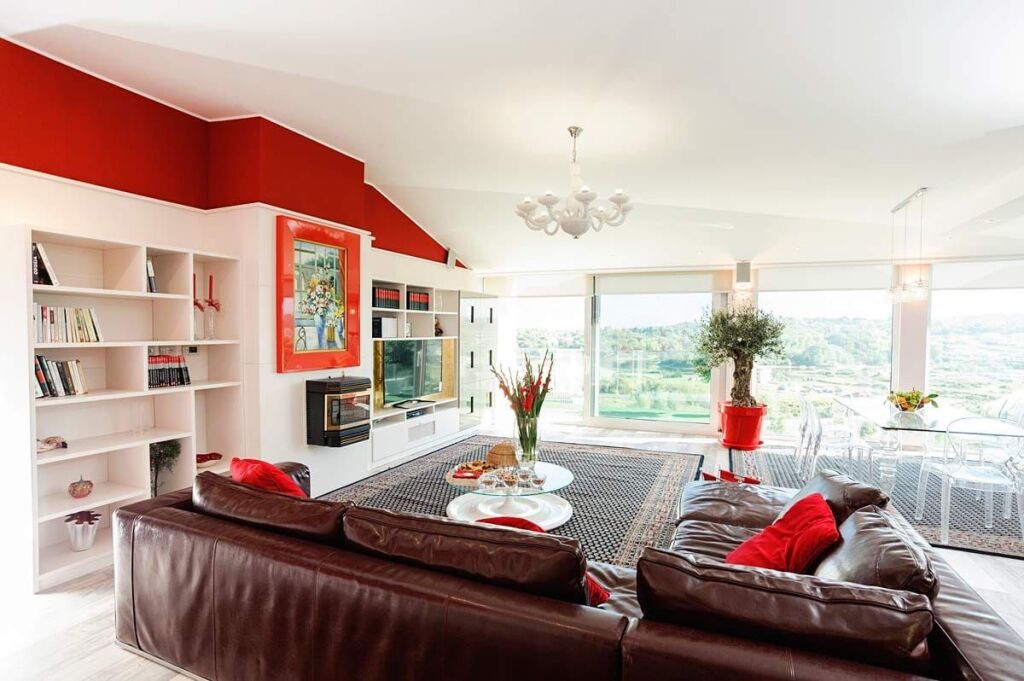 Shitet Penthouse Luksoz 2+1+2 tek Liqeni i Thatë! 💰 Çmimi: 650,000 €