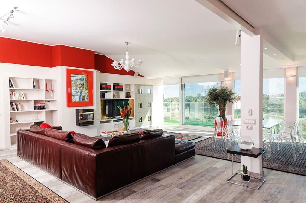 Shitet Penthouse Luksoz 2+1+2 tek Liqeni i Thatë!