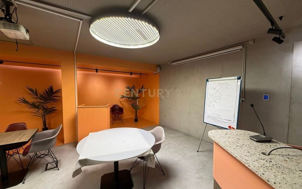 Zyra per qira, Rruga e Elbasanit