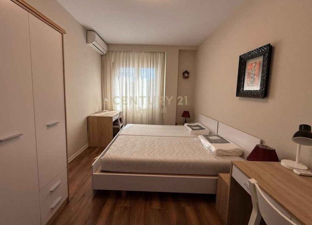 Apartament 2+1+2 Për Shitje në Rrugën Mine Peza