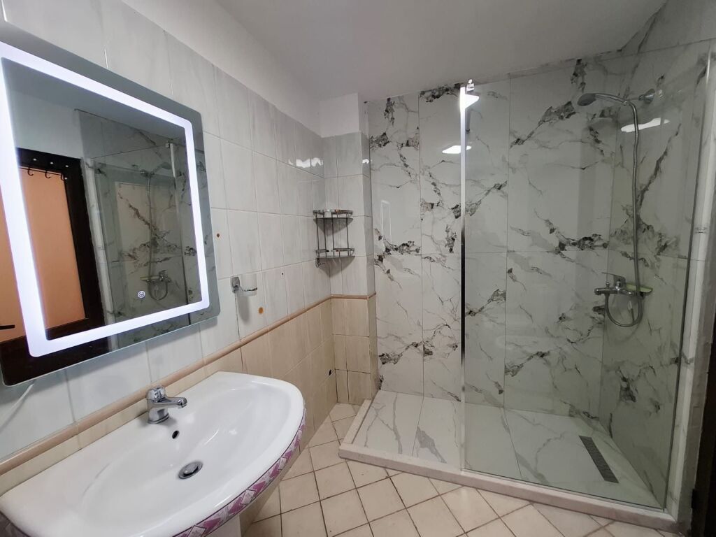 Jepet Me Qera Apartament 2+1+2 Tualete ++1 Ballkon