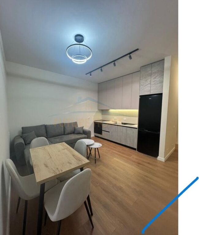 Shitet, Apartament 1+1 , Kompleksi Colombo, Oxhaku.