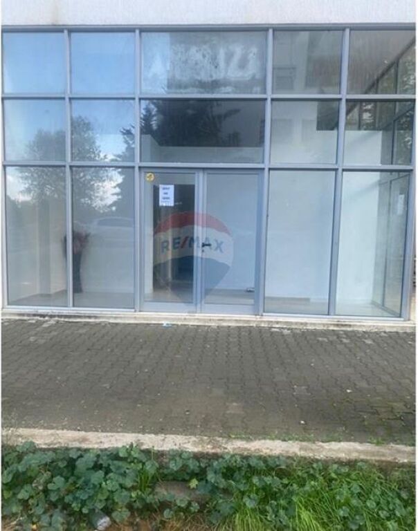 Dyqan - Për Qira - Bulevardi Migjeni, Tiranë