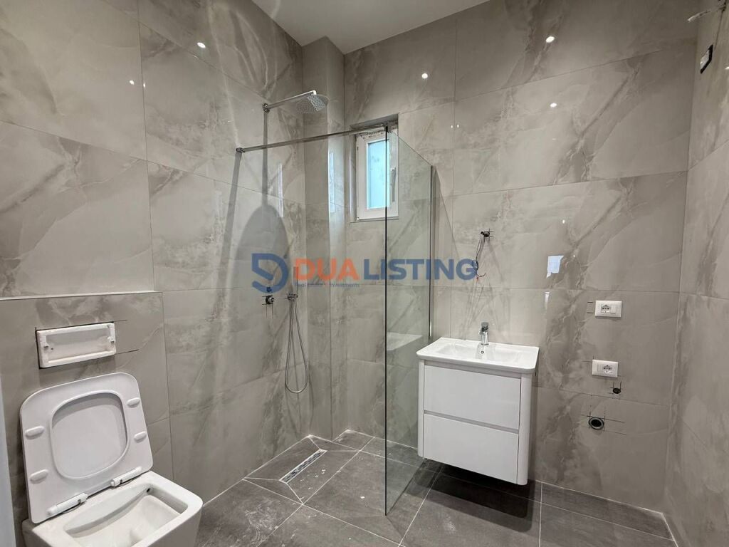 Vendiamo appartamento 1+1 nella zona di Ali Dem!!