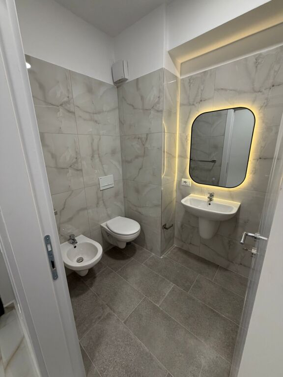 Jepet Apartament me qera