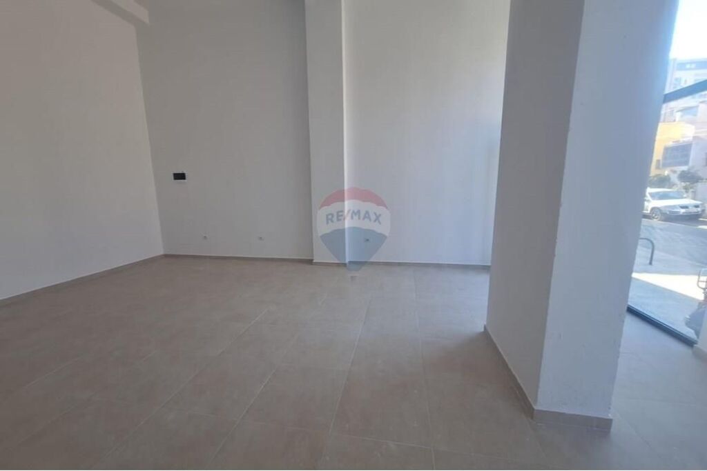 Dyqan - Për Qira - Rruga Luçie Miloti, Tiranë