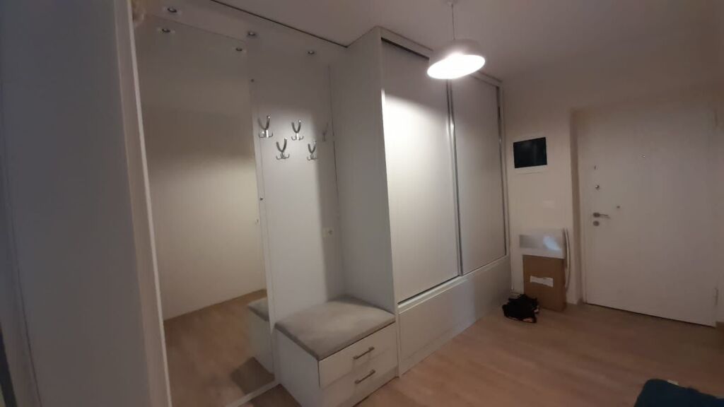 Shitet apartament 1+1 prane Shkolles se Baletit