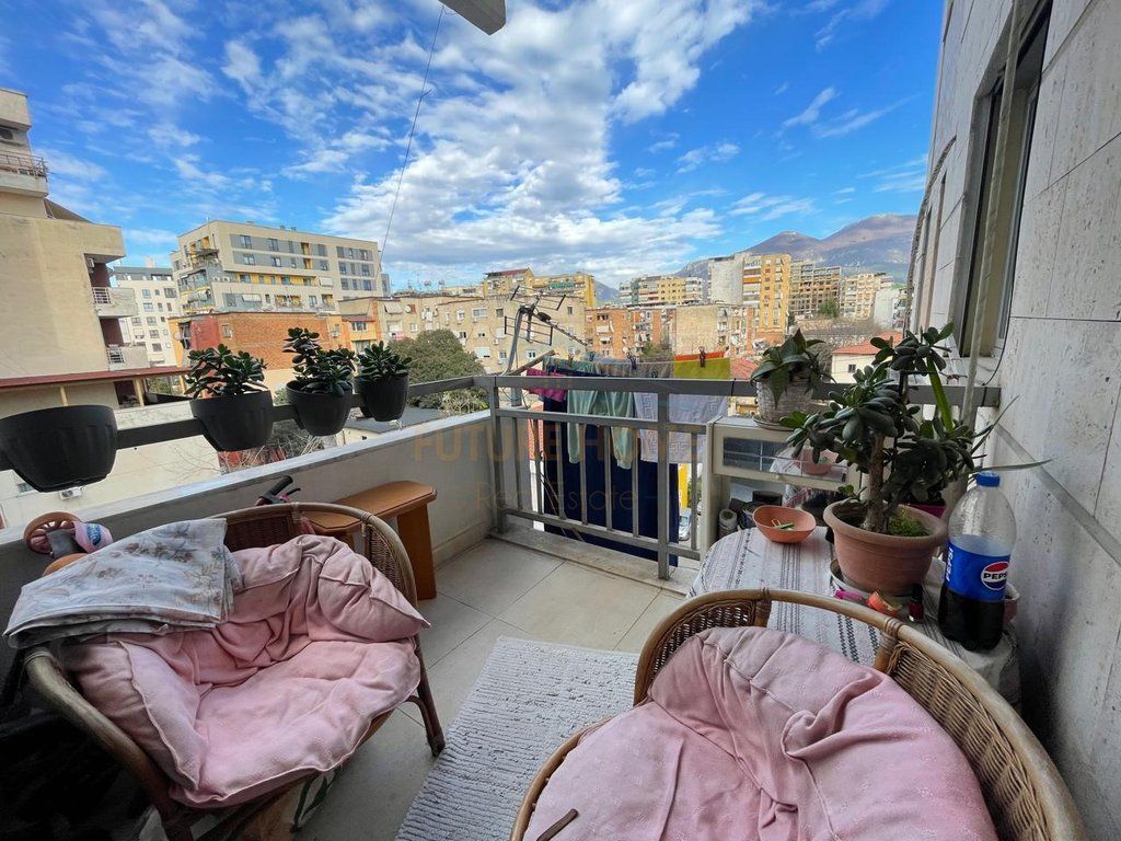 Shitet apartament 2+1+2 , Ministria e jashtme