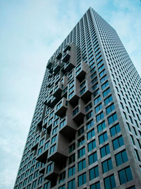 🏙️ Shitet Apartament 2+1+2 – Downtown One, Tiranë