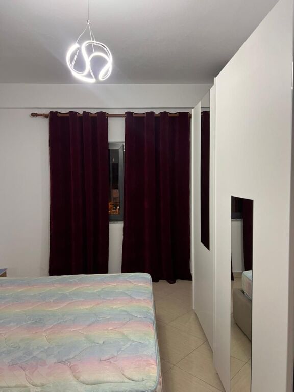 Jepet Me Qera Apartament 2+1+1 Ballkon